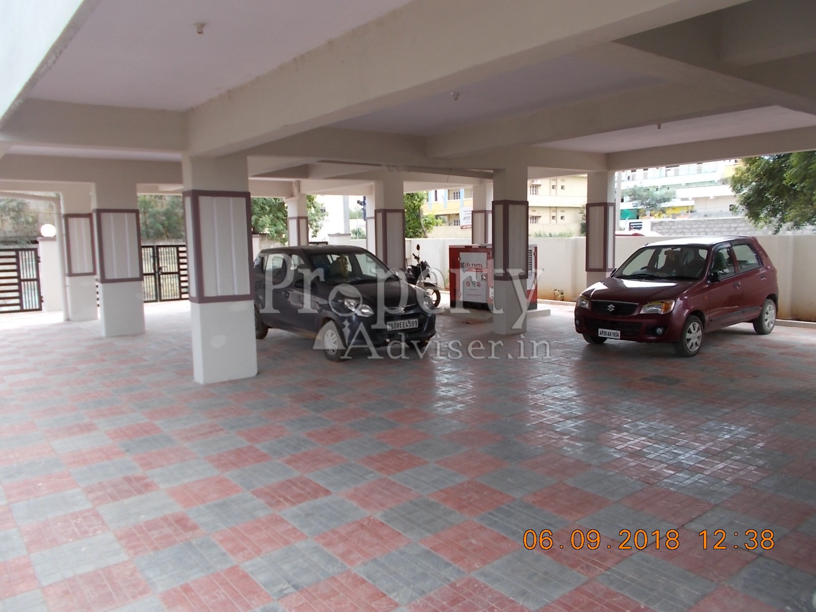 Spacious Car Parking