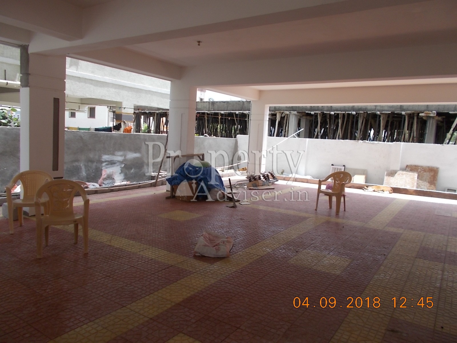 Spacious Car Parking