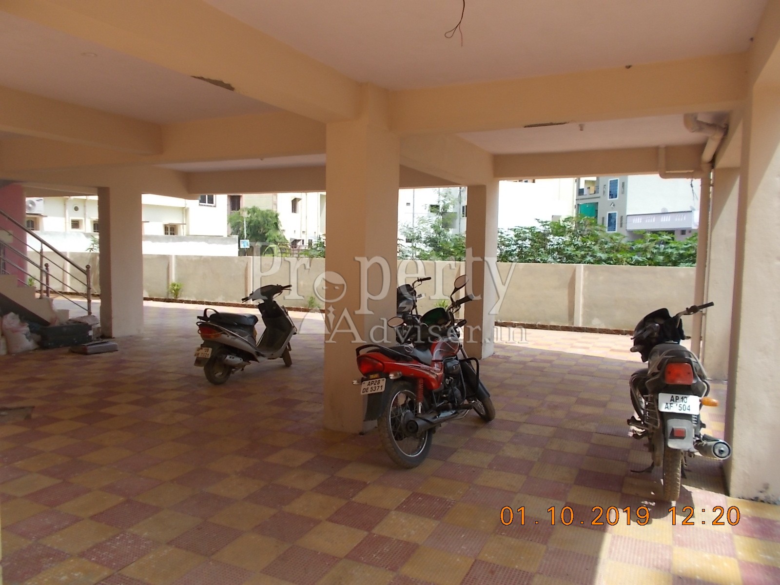 Spacious Car Parking