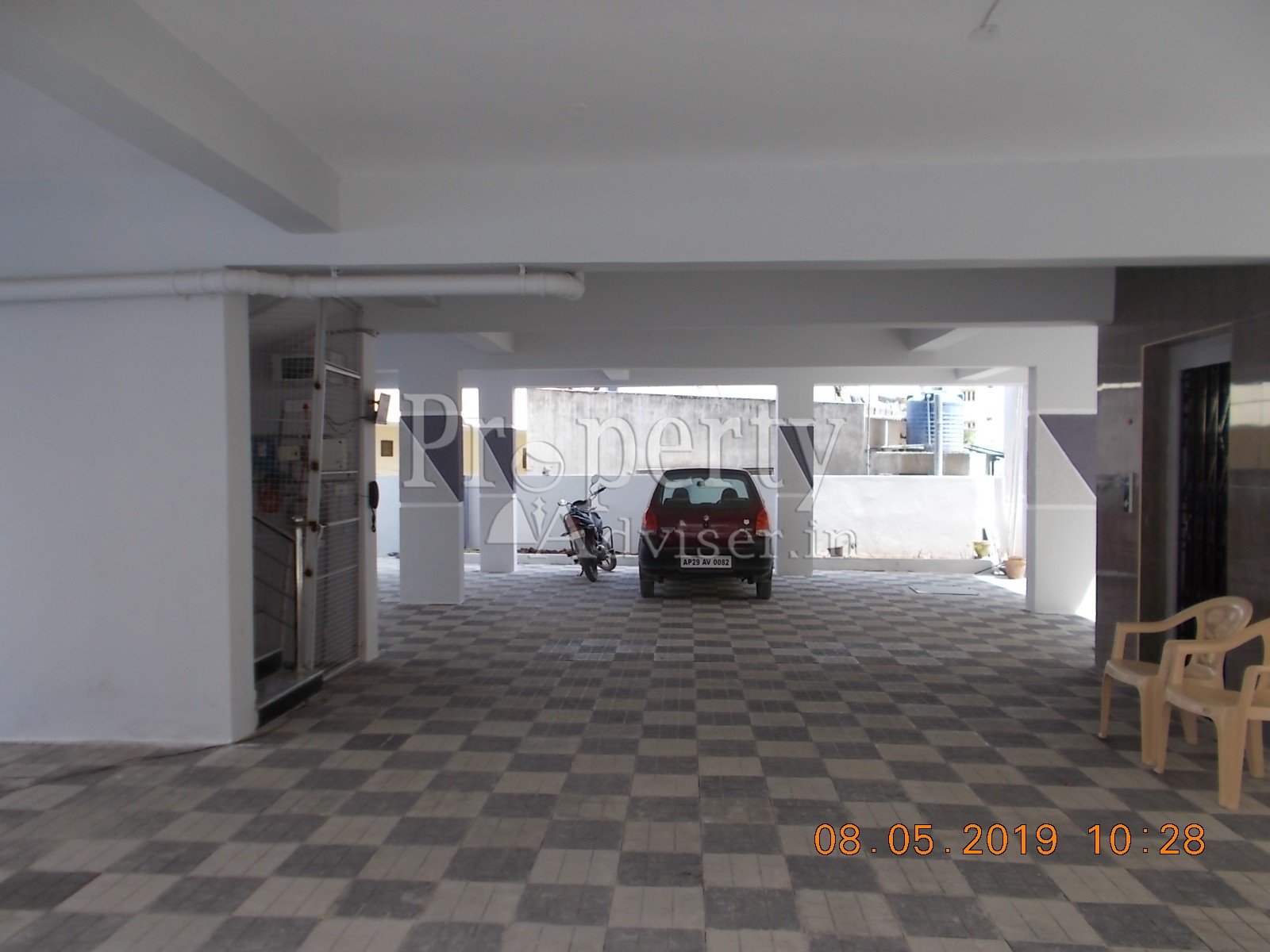 Spacious Car Parking