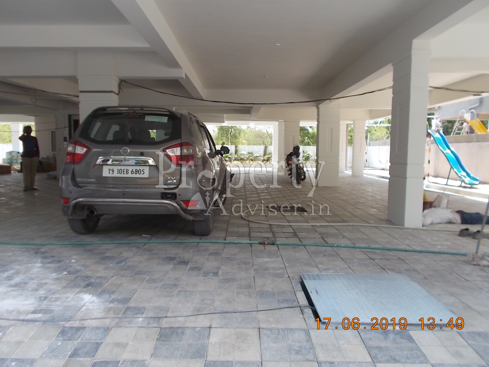 Spacious Parking
