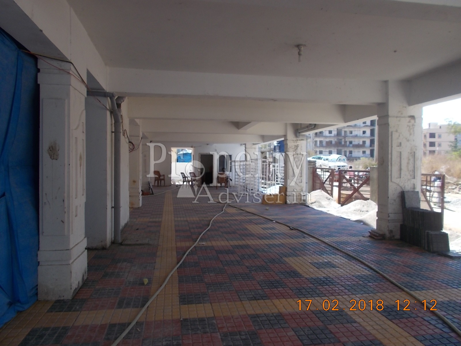 Spacious Car Parking